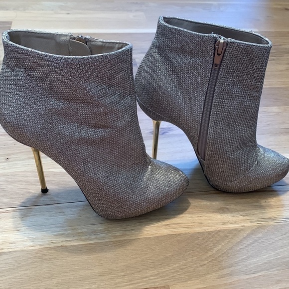 DEB Glitter Stiletto High Heel Ankle Booties w/ Side Zipper Gold Women’s 6 - Picture 2 of 15